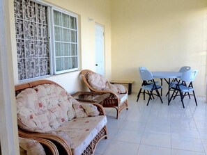 Outdoor dining - Rose View Apartment - Montego Bay (Montego Bay)