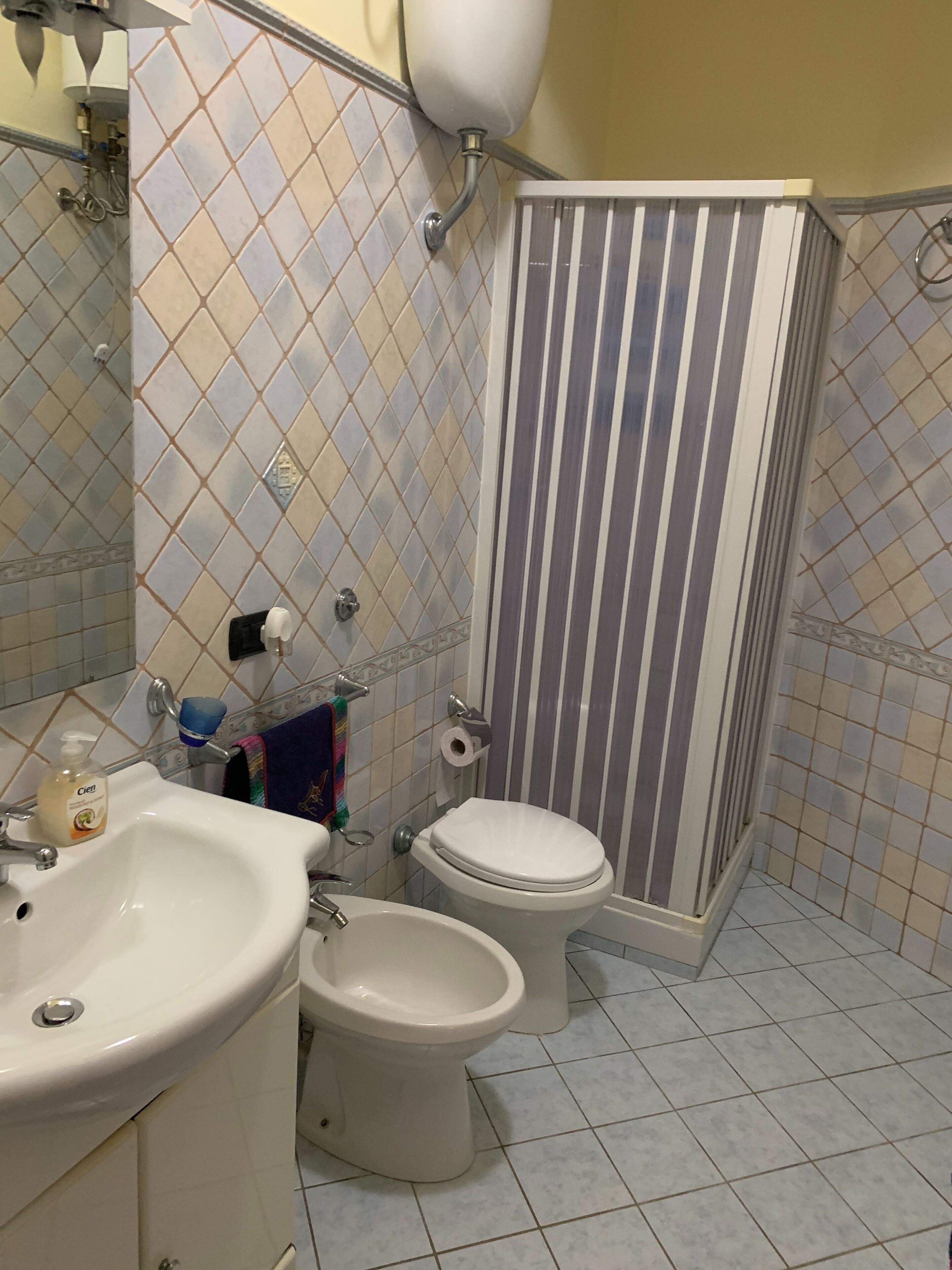 Bathroom amenities