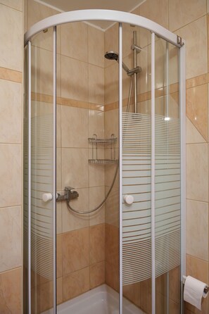 Studio, Balcony, City View | Bathroom