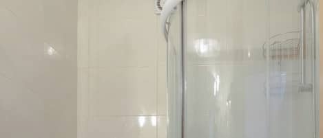 Studio, Balcony, City View | Bathroom