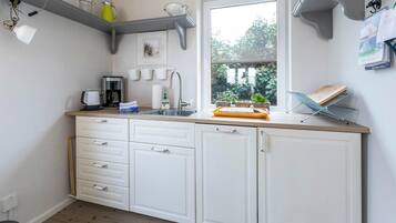 Kühlschrank, Ofen, Herdplatte, Geschirrspüler