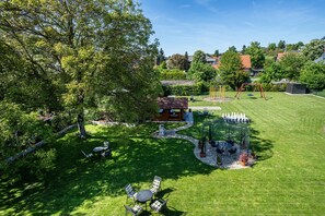 Outdoor dining - Beautiful Vacation Apartment 4 on "Trostelhof" with Balcony (Salem-Neufrach)