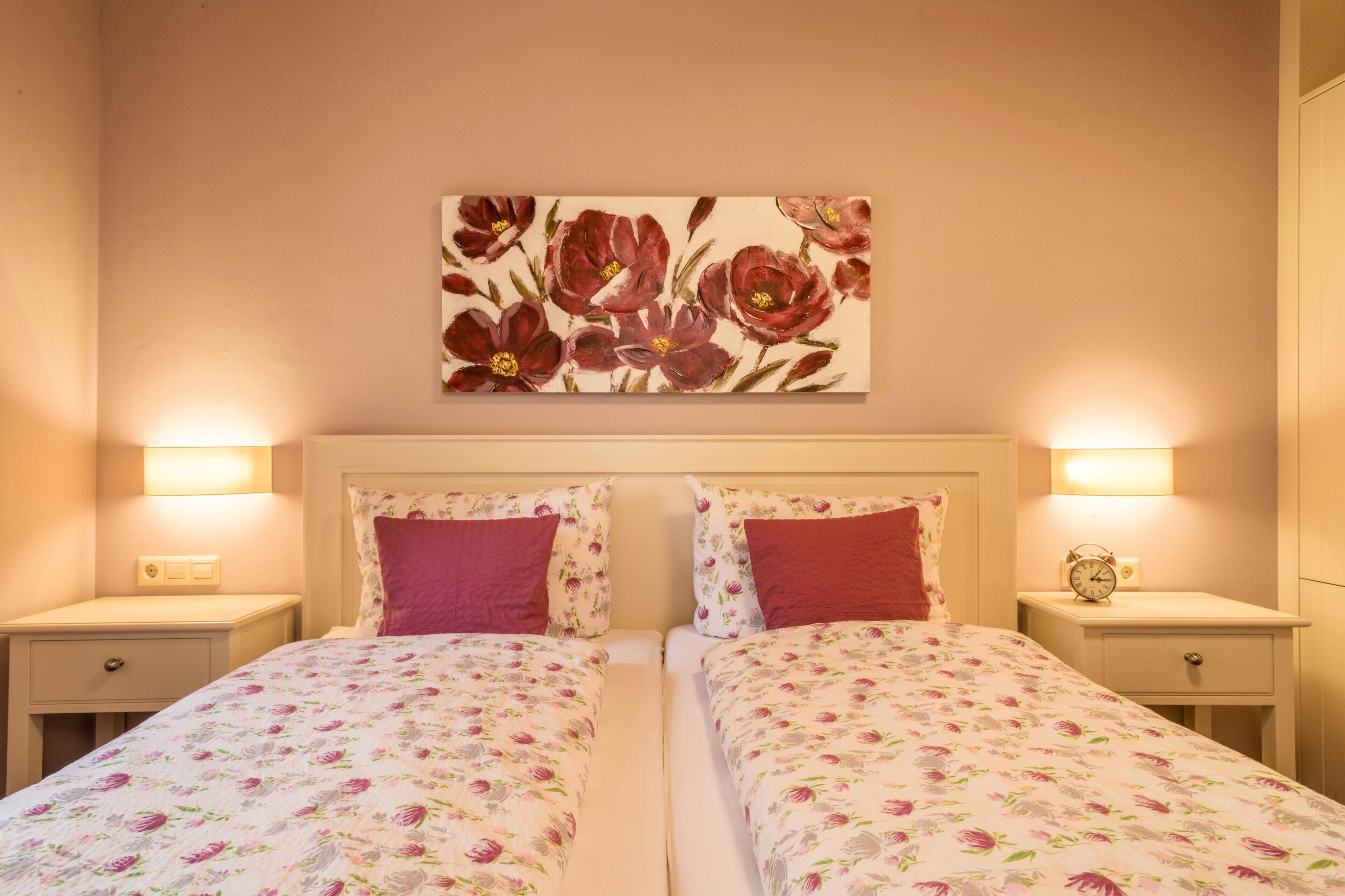 2 室のベッドルーム、アイロン / アイロン台、WiFi (無料)、ベッドシーツ