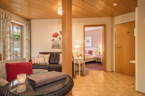 TV, DVD-spiller, bordtennis og stereoanlegg