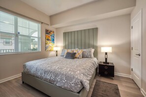 4 soverom, strykejern/-brett, reiseseng for barn og wi-fi