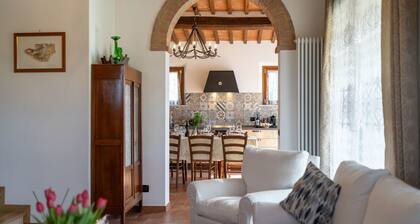 Villa in Siena mit 4 Schlafzimmern 8 Schlafplätzen