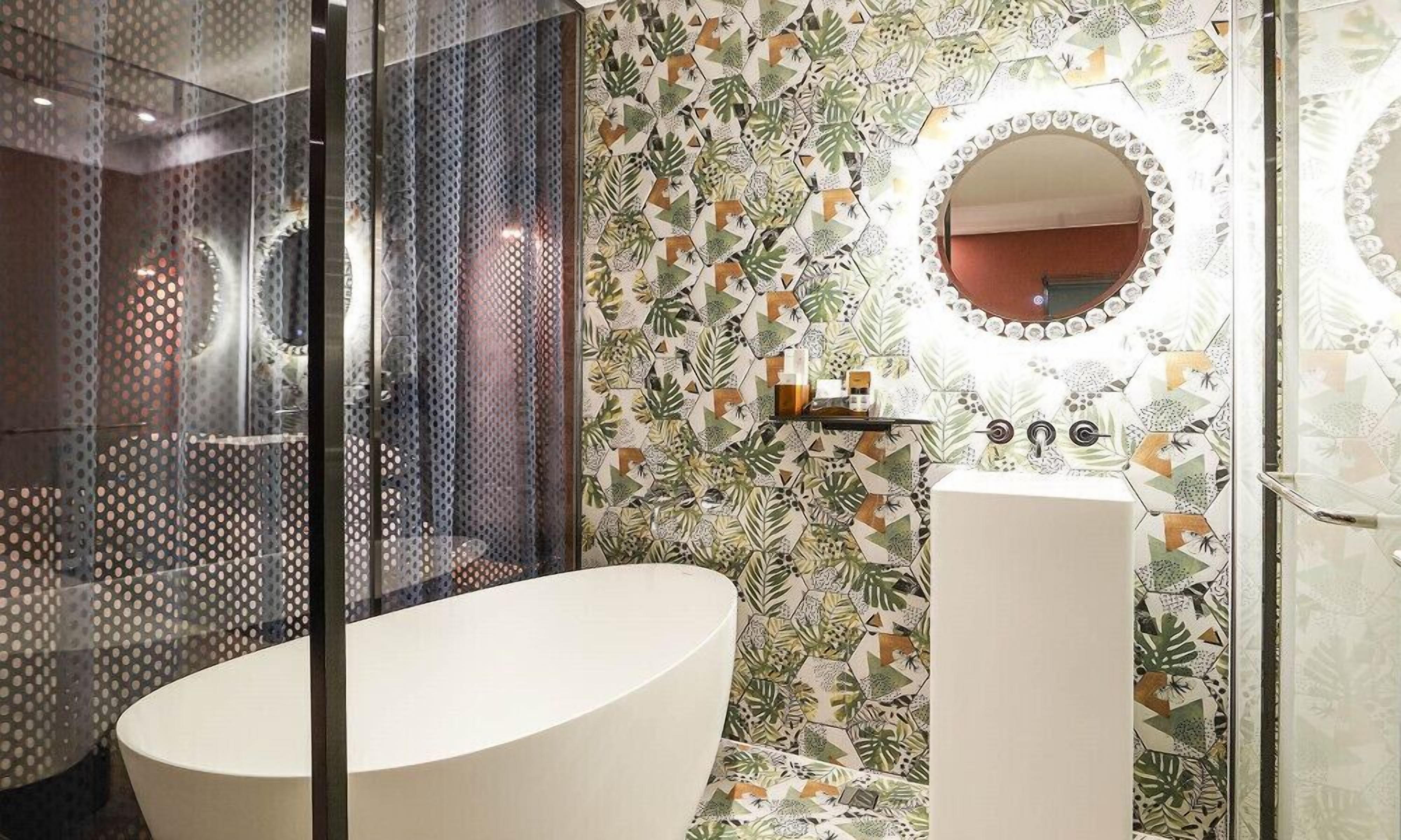 standard double | deep-soaking bathtub