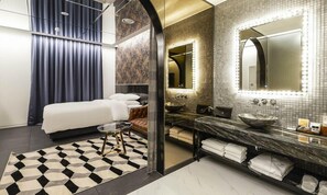 King Suite | Down comforters, individually decorated, individually furnished, desk - Incheon Guwol Hotel Bay 204 (Incheon)