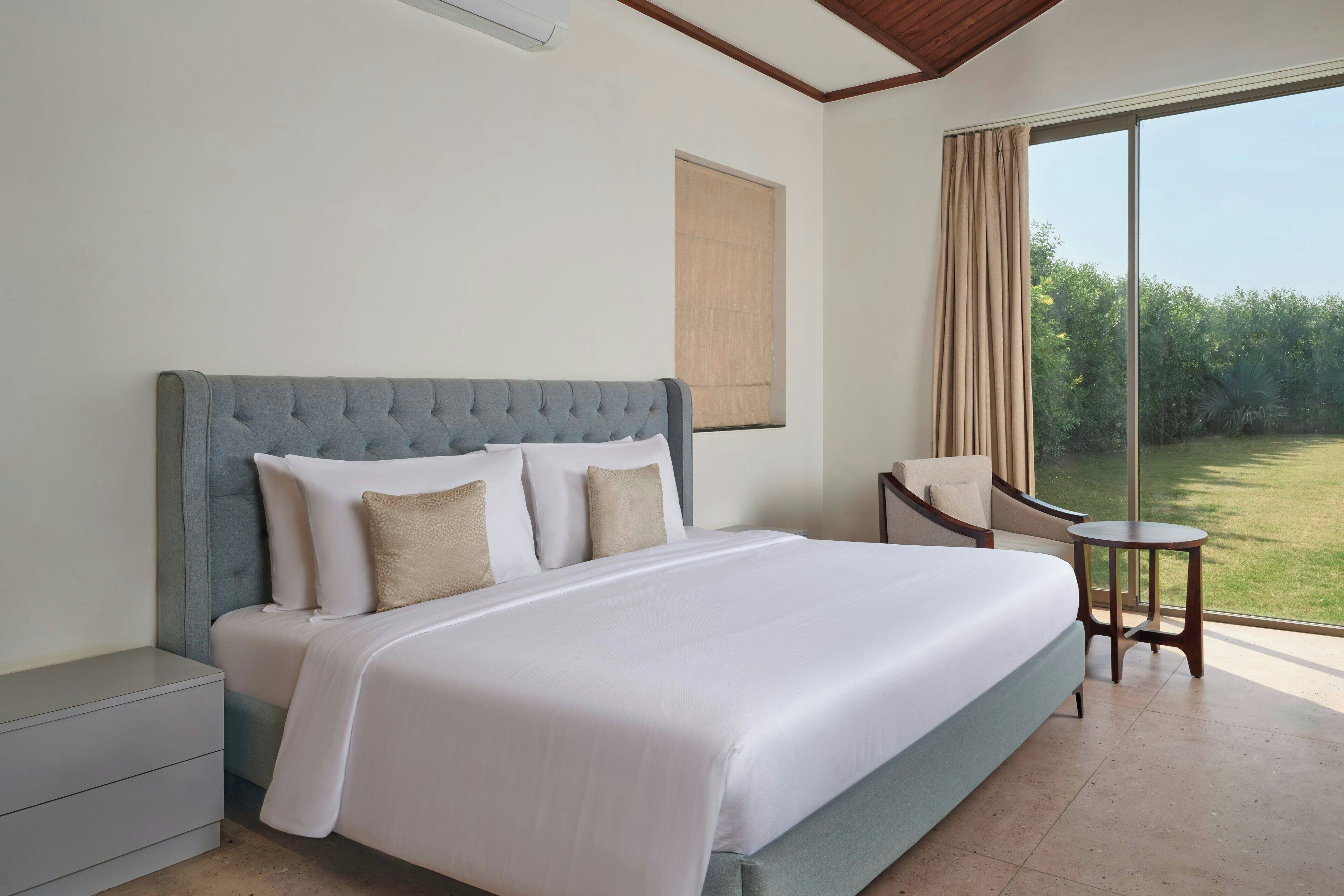 Caja de seguridad en la habitación y sistema de insonorización 