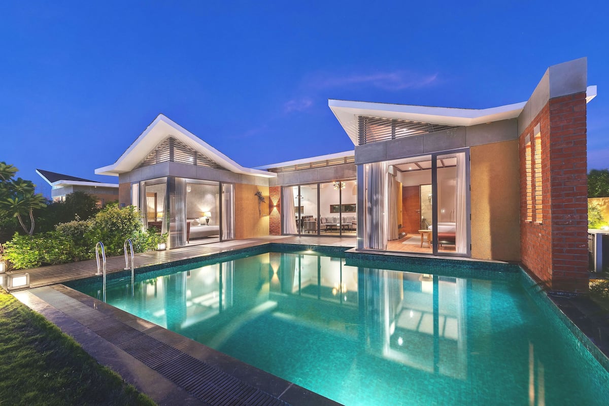 Fern Club Premium 2BHK Pool Villa | 1 bedroom, in-room safe, soundproofing, iron/ironing board