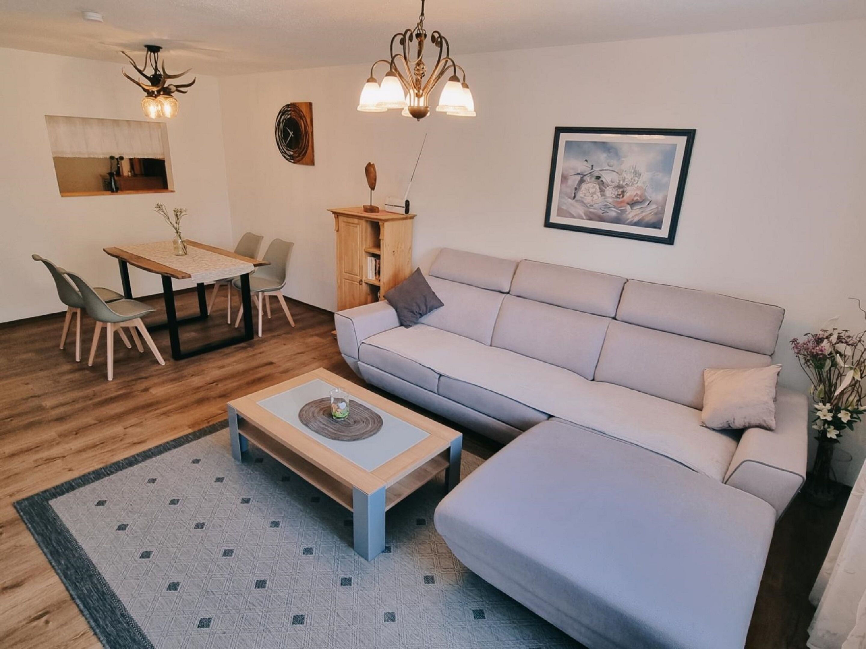 Comfort Apartment | Living area | Flat-screen TV