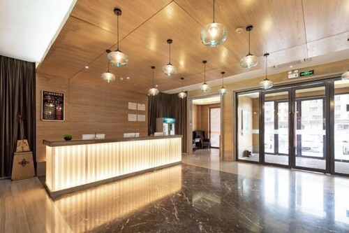 Jinyi Hotel (Runyu store of Hohhot University of Technology)