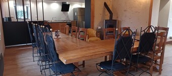 Charming Farmhouse: Pool, Kids' Zone, Modern Amenities, Close to Le Mans & Nature