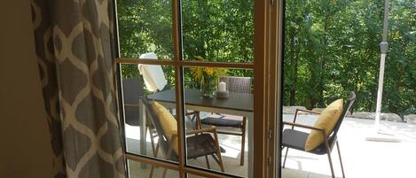 Leilighet, 1. etasje | Terrasse/patio