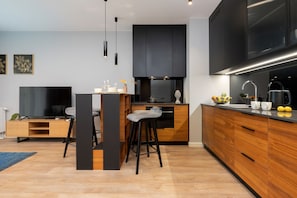 Apartment, 2 Schlafzimmer, Balkon | Badezimmer | Dusche, Haartrockner, Handtücher, Seife