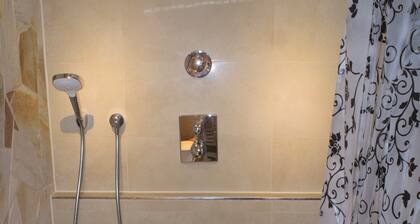 ***** Suite #31