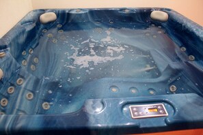 Indoor spa tub - Borovets Green Hotel (Samokov)