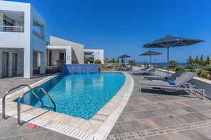 Unclassified image, 5 of 51, button - Domus Eleon Villa (Rethymno)
