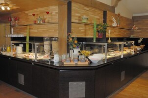 Daily buffet breakfast (EUR 7 per person)