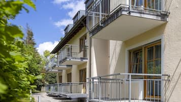 Room | Balcony