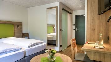 Comfort Double Room | Free WiFi, bed sheets