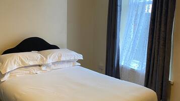 Habitación doble estándar (Shared) | Wifi gratis y ropa de cama