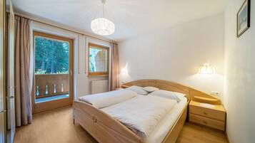 1 quarto, Wi-Fi de cortesia, roupa de cama