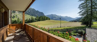 Casa de vacaciones "Maria Arnika" con balcón, jardín, terraza y sauna