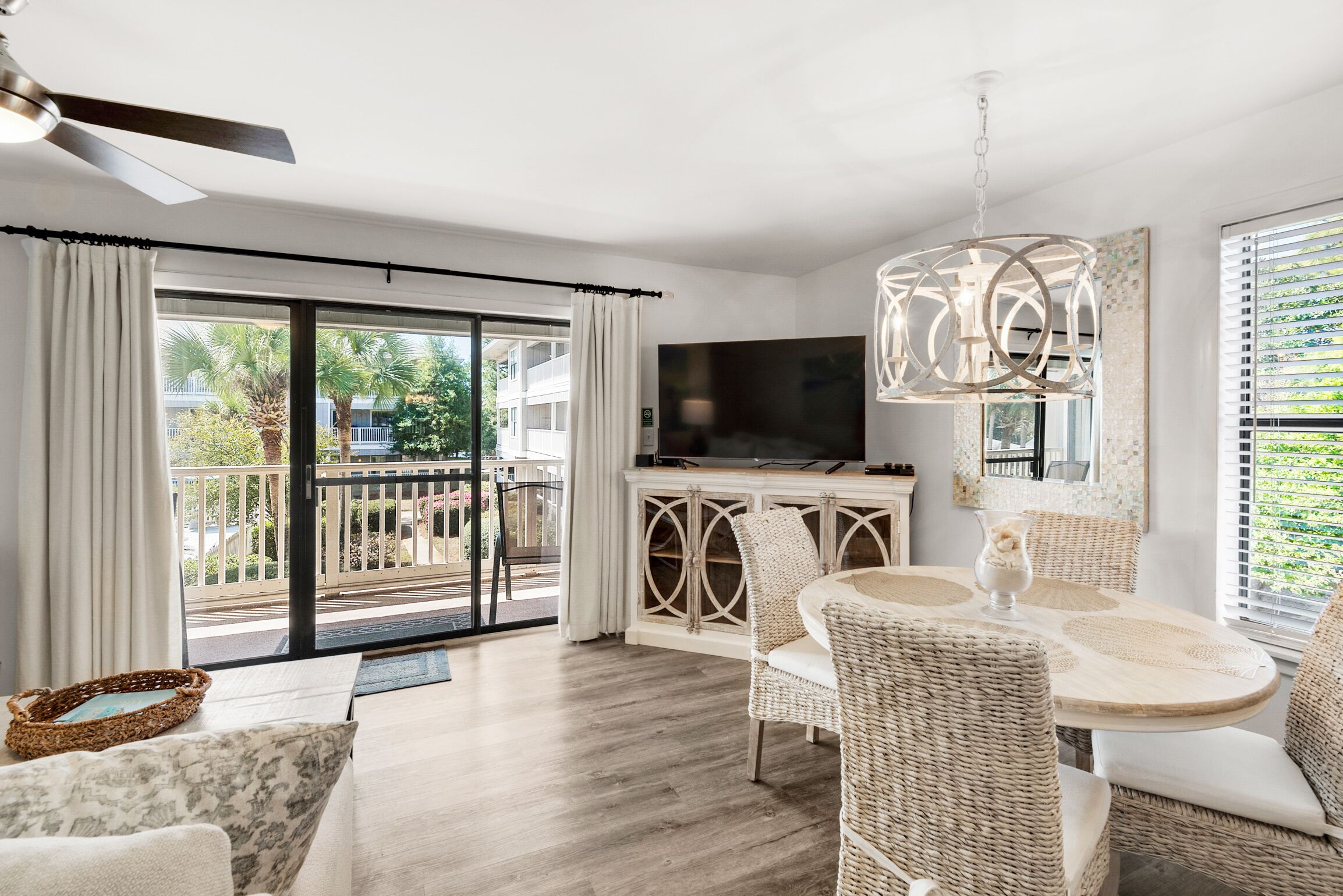 We❤️Snowbirds-Beachwood Villas 12B- Toes in the Sand