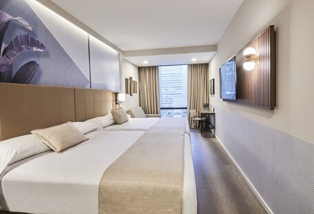 Hotel Riu Plaza Manhattan Times Square - Image 2