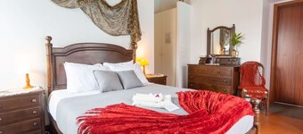 Pool suite with marble bath in exotic fruit orchard