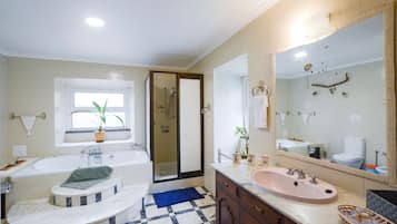 Ensemble douche/baignoire, sĂšche-cheveux, serviettes fournies