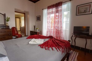 1 habitación, colchones con efecto memoria, wifi y ropa de cama 