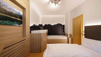 3 sovrum, strykjÀrn/strykbrÀda, gratis wi-fi och sÀngklÀder