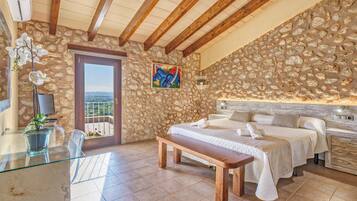 3 sovrum, strykjÀrn/strykbrÀda, gratis wi-fi och sÀngklÀder