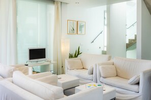 Living area - Apartment Can Fiol II near the Beach with Sea View, Wi-Fi & Terrace (Port De Pollença)