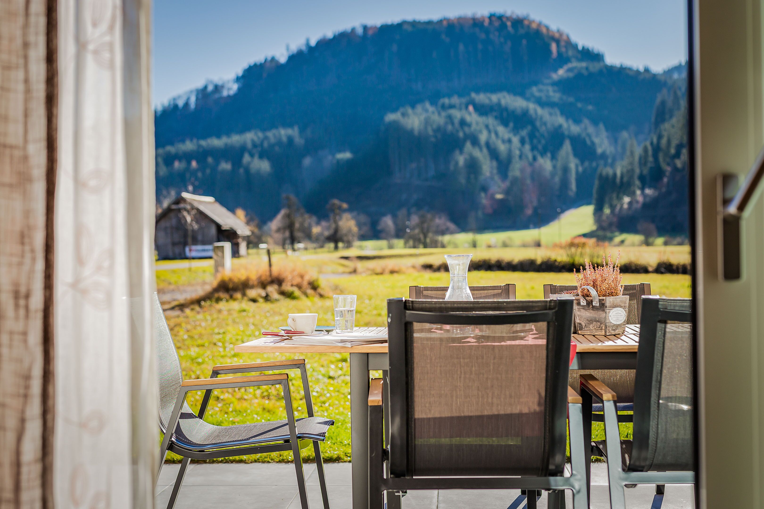 شقة - غرفتا نوم - بشرفة | شرفة/رواق