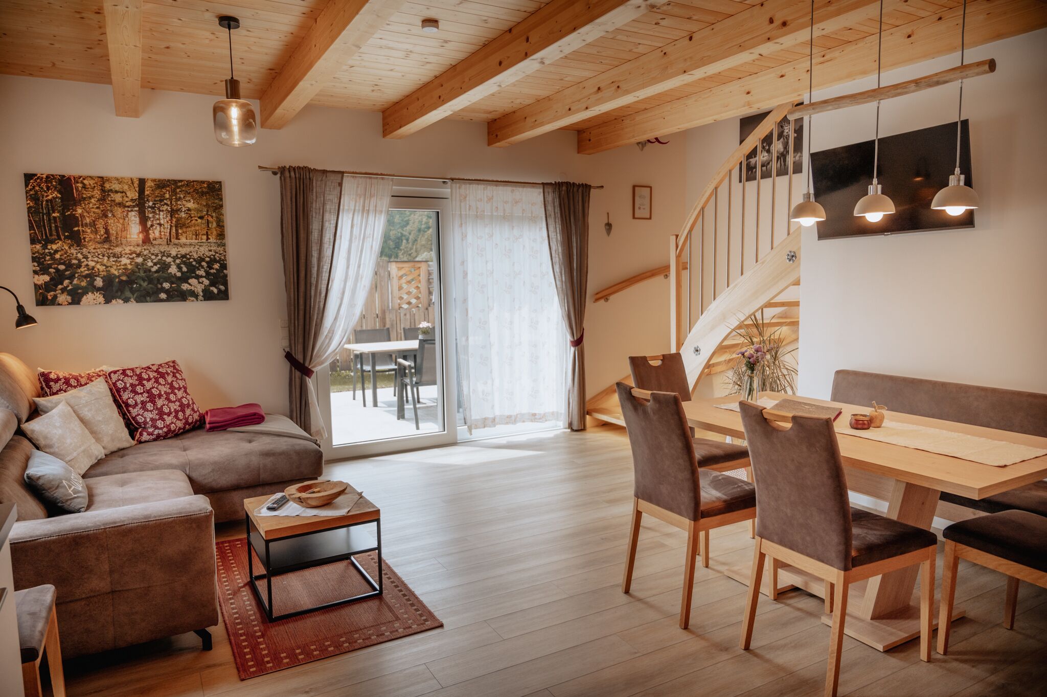 شقة - غرفتا نوم - بشرفة | 2 عدّة غرف نوم