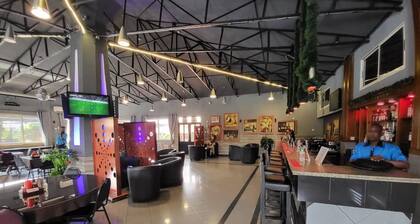 Carliza Hotel Apapa
