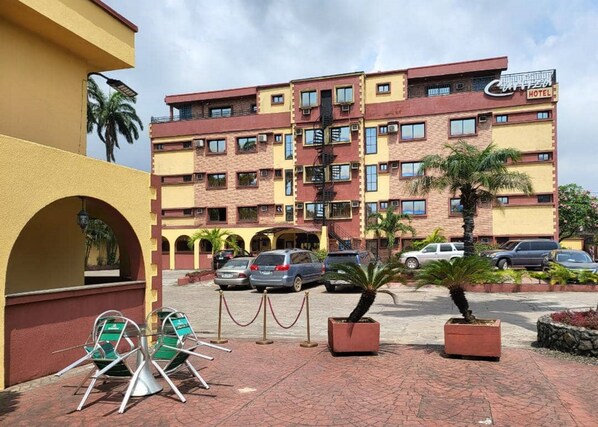Exterior - Carliza Hotel Apapa (Lagos)