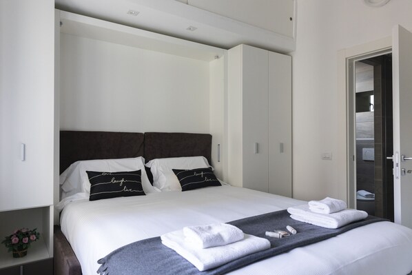 Estúdio luxo | Ferros/tábuas de passar roupa, Wi-Fi de cortesia, roupa de cama