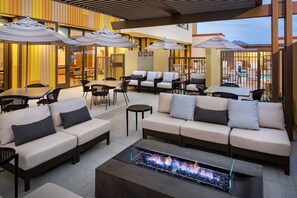 Terrace/patio - Hyatt House North Scottsdale (Scottsdale)
