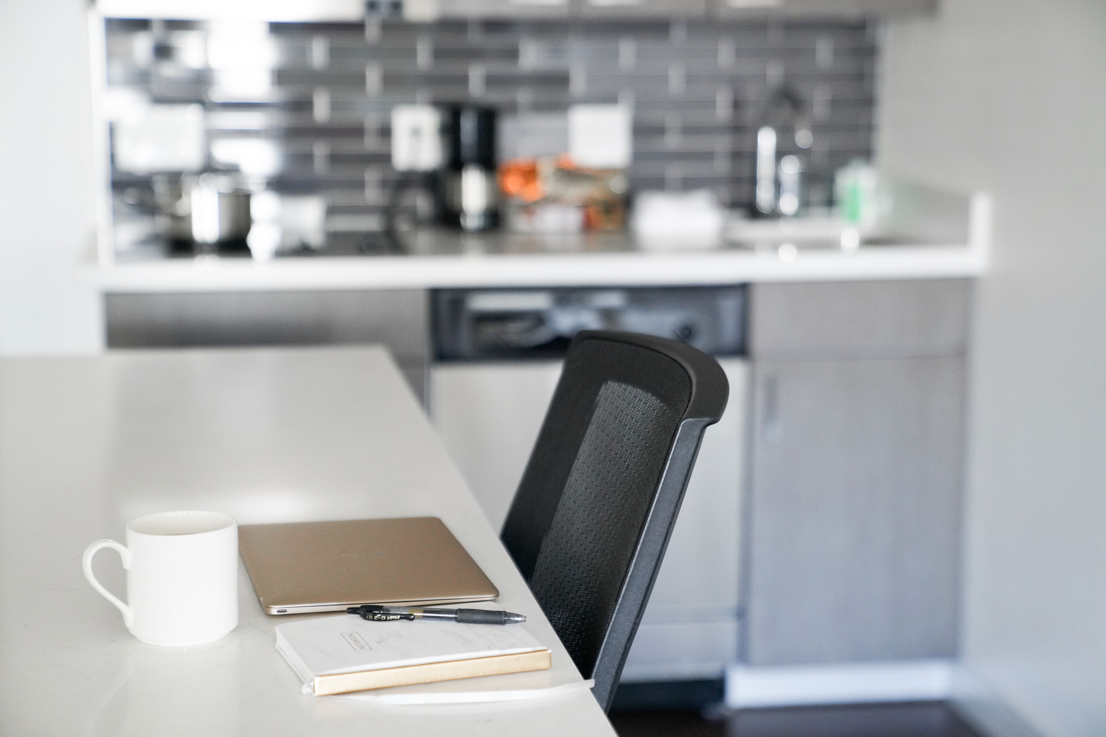 hypo-allergenic bedding, in-room safe, desk, laptop workspace