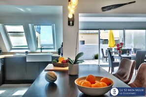 Fridge, microwave, oven, stovetop - Sea view, 40m from the beach and 300m from shops (Guilvinec)