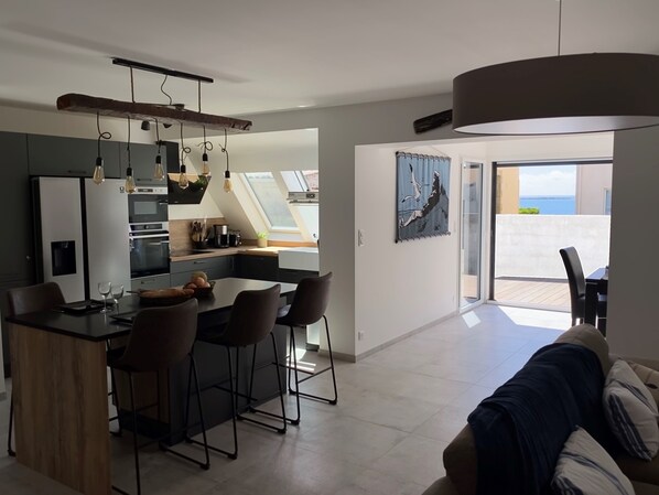 Dining - Sea view, 40m from the beach and 300m from shops (Guilvinec)