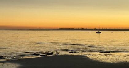 Sea view, 40m from the beach and 300m from shops