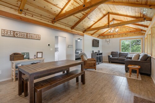 Modern Cabin on Private Lake: Gateway to the Sequoias