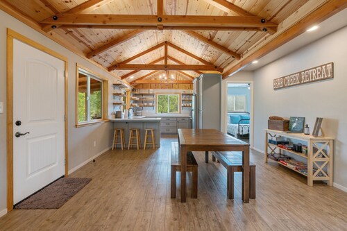 Modern Cabin on Private Lake: Gateway to the Sequoias