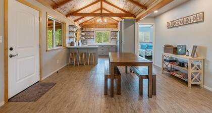 Modern Cabin on Private Lake: Gateway to the Sequoias