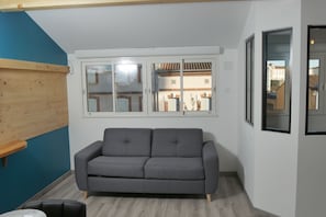 Appartement Panoramique, salle de bains attenante (Le Soleilhou ) | Bar lounge